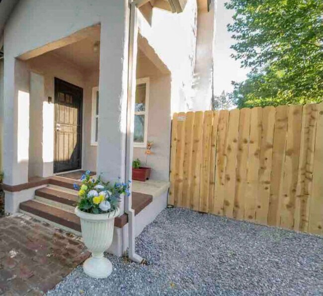 Puerta principal - 925 Parkview Ave