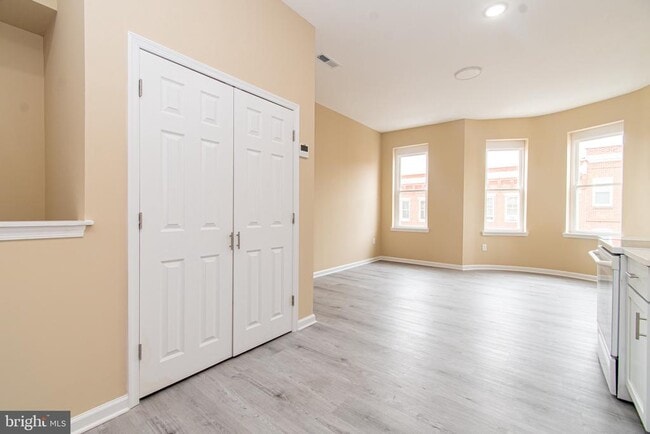 Building Photo - 2027 McCulloh St