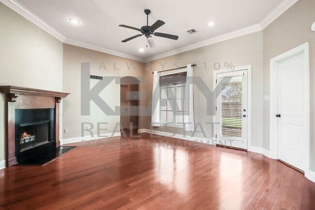 Building Photo - 3 Bedroom, 2 Bathroom Home in Lafayette!