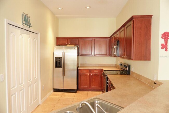 Foto del edificio - 7125 Harmony Square Dr S