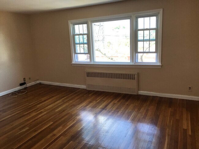 Living Room - 95-27 88th St