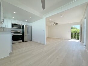 Building Photo - 7241 Elk Cir