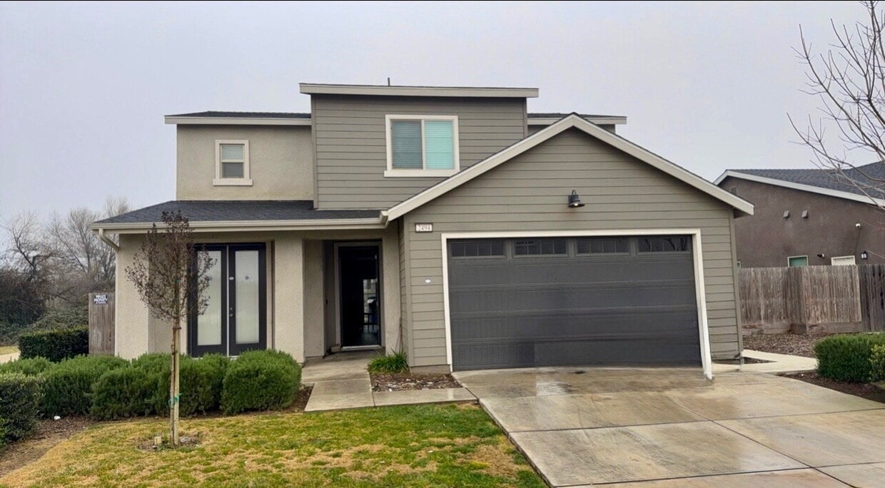 Photo - "Spacious 4-Bedroom Retreat with 2.5 Baths and 2,280 Sq Ft of Comfort at 2494 Valdes Dr, Merced!"
