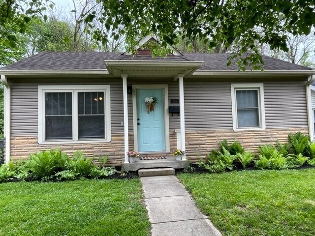 Primary Photo - 214 E Vermilya Ave