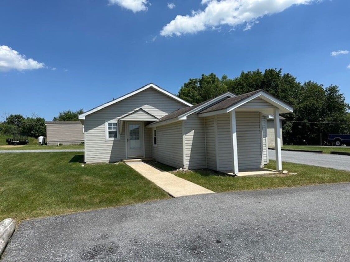 Primary Photo - 153 Fisher Ave