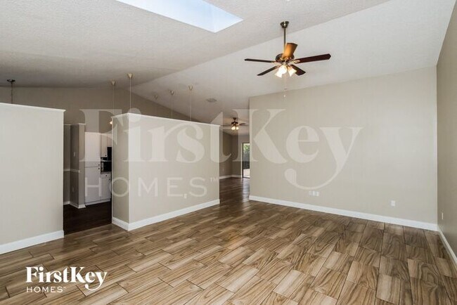 Building Photo - 1768 Clover Cir