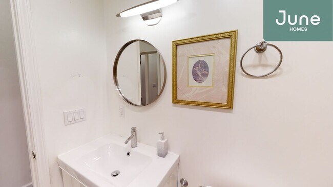 Foto del edificio - Full room in 10-bed/9.0-bath Home
