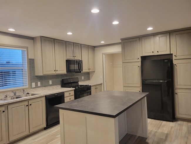 Foto del edificio - 1091 Colonial Trail