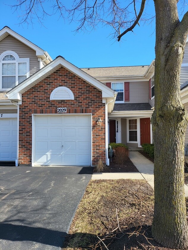 Primary Photo - 2029 Waverly Ln