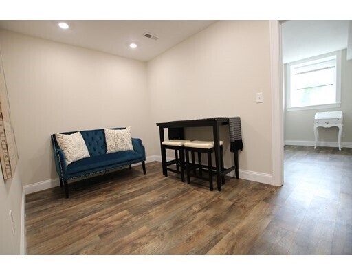 Foto del edificio - 59 Strathmore Rd