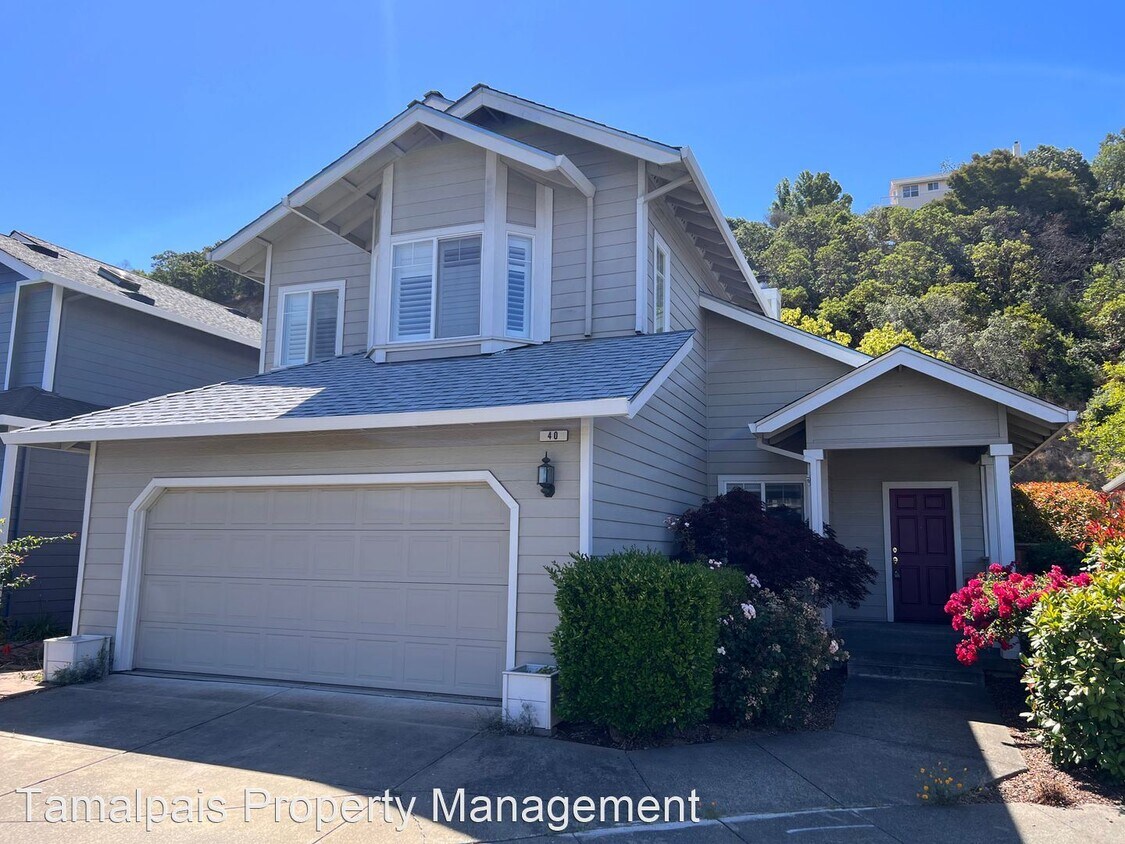 Primary Photo - 3 br, 2.5 bath House - 40 Adrian Terrace