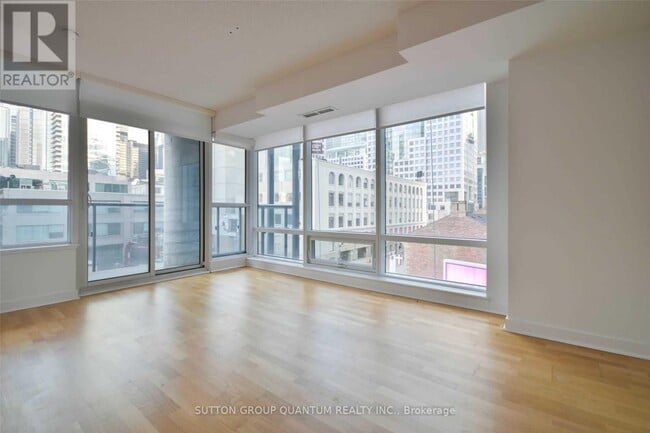 Building Photo - 295 Adelaide St W