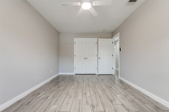 Building Photo - 5954 Belneath St