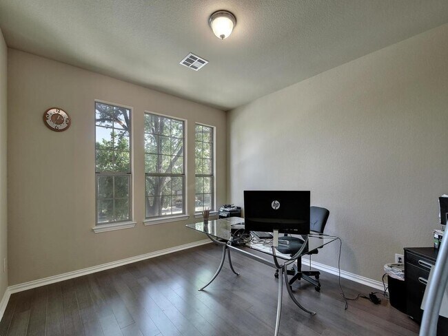 Building Photo - 2221 Turtle Mountain Bend