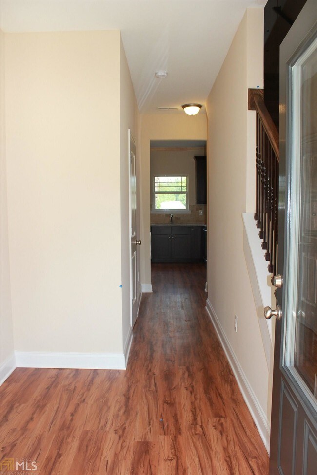 Building Photo - 581 Joneus Dr