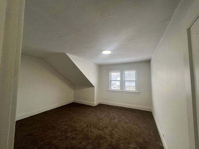 Foto del edificio - 911 Townline Rd