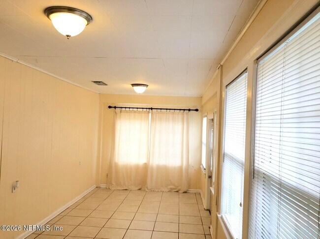 Foto del edificio - 4245 Redwood Ave