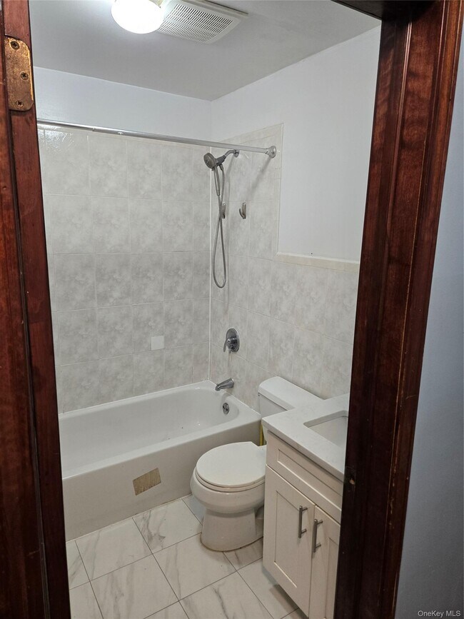 Foto del edificio - 3809 Barnes Ave