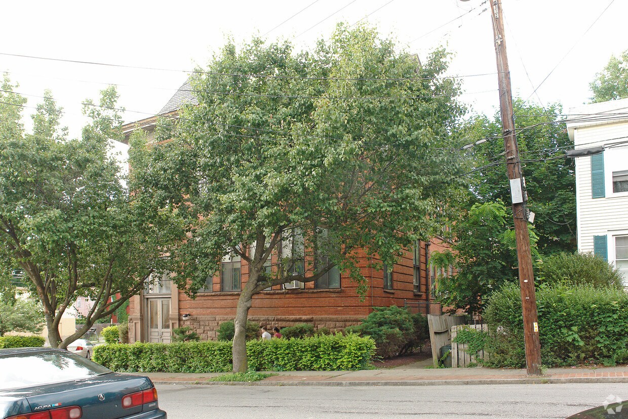 Building Photo - 197 Mill St