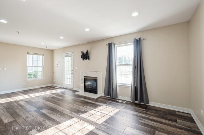 Building Photo - 519 Jennifer Cir