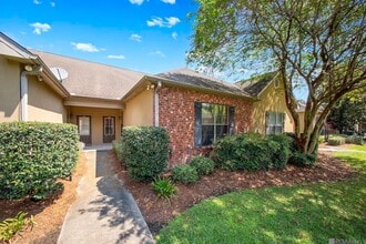 Building Photo - 809 Summer Breeze Dr