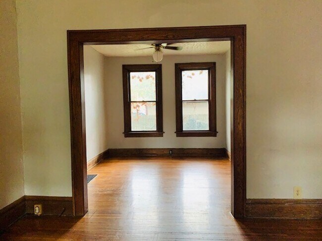 Foto del edificio - 1228-1232 Harrison Avenue