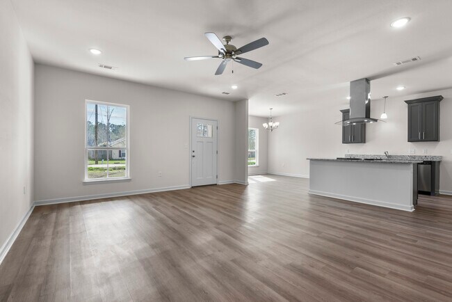 Building Photo - 20989 Oregon St