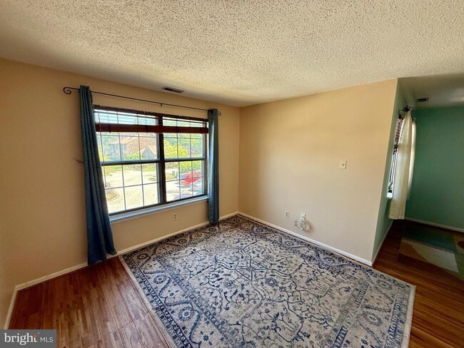 Building Photo - 30 Hopkinson Ct