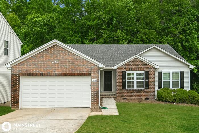 Primary Photo - 3038 Willamette Valley Dr, Charlotte, NC 2...