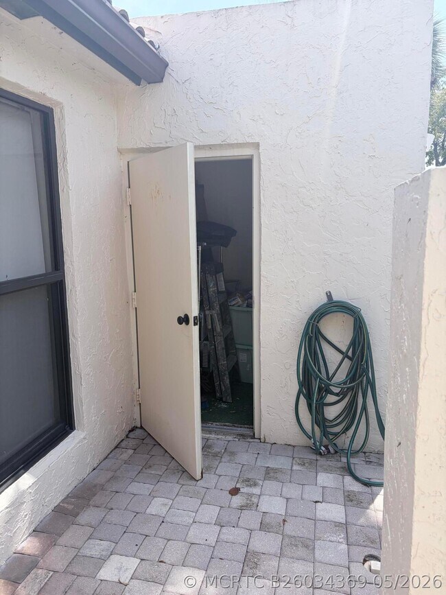 Foto del edificio - 3072 Inglewood Terrace