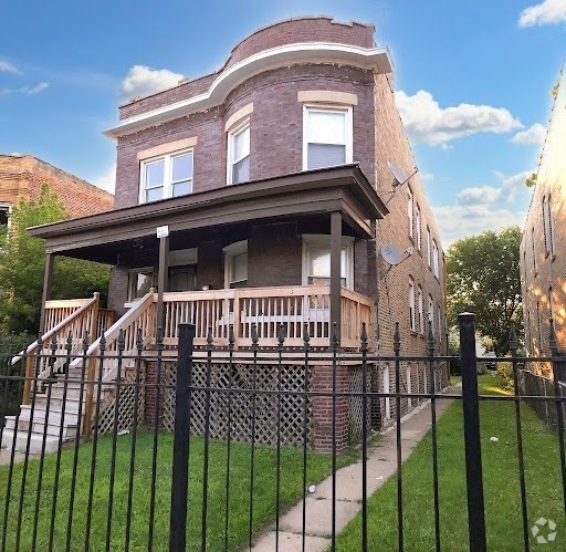 Building Photo - 7615 S Emerald Ave