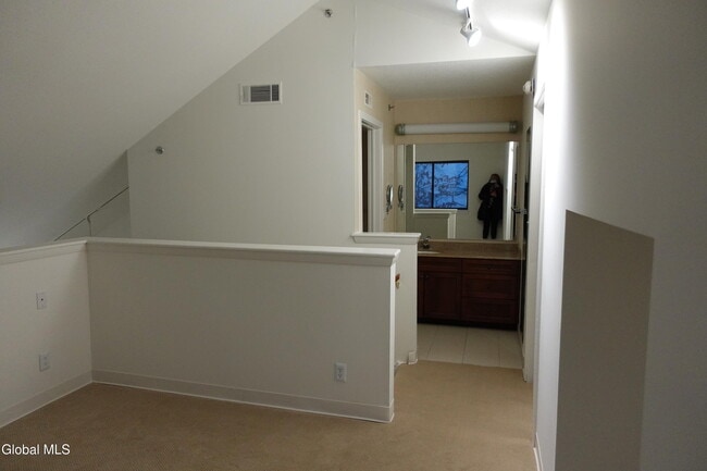 Building Photo - 14 Residence Inn Dr