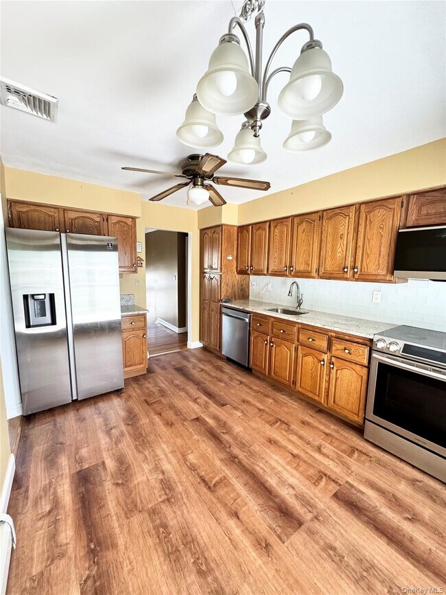 Foto del edificio - 255 Brookside Ct