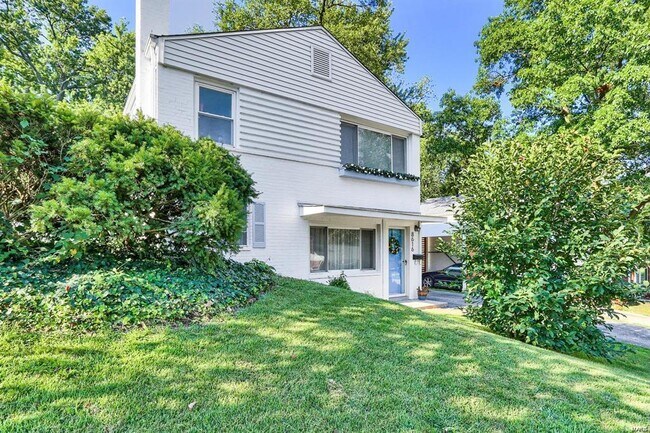Building Photo - 8616 White Ave