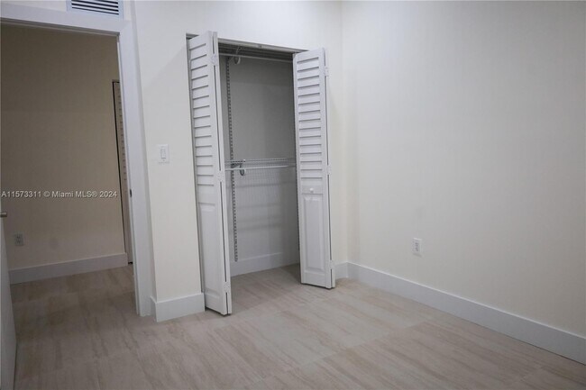 Foto del edificio - 1795 NW 47th St