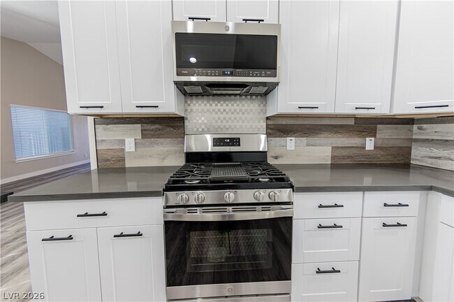 Foto del edificio - 517 Crony Ave