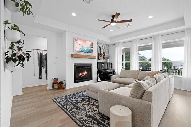 Building Photo - 1368 Pink Granite Blvd