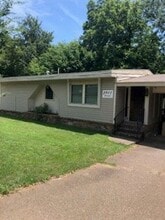 Building Photo - 5911 Ellsworth Rd