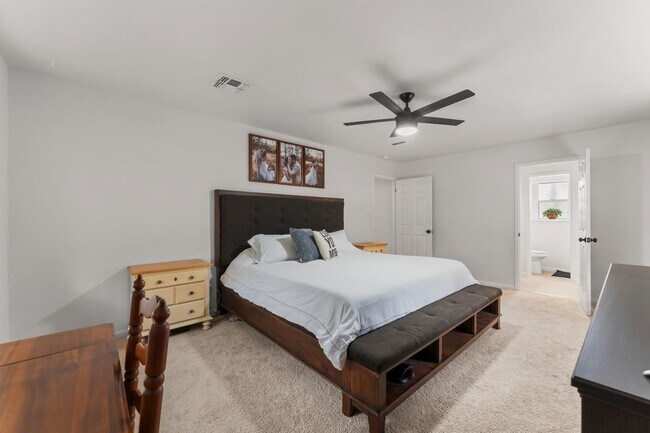 Foto del edificio - 6415 Darby Way