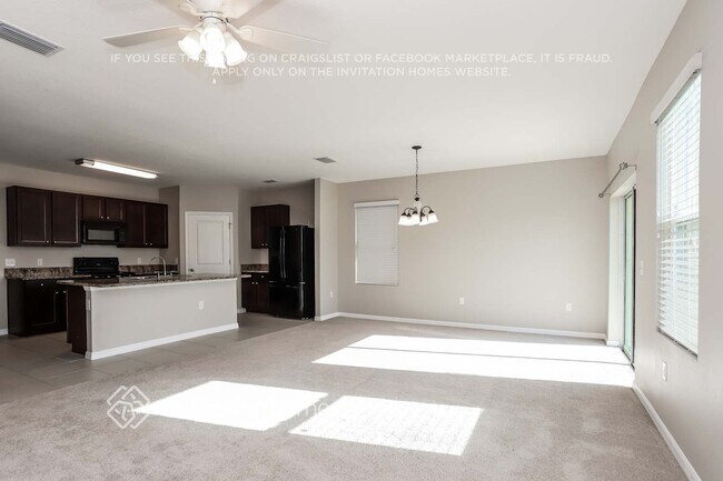 Building Photo - 3813 Wayfarer Wy