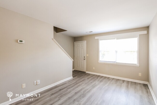 Building Photo - Charming 2-Bedroom Townhome in Mount Pleasant, SC