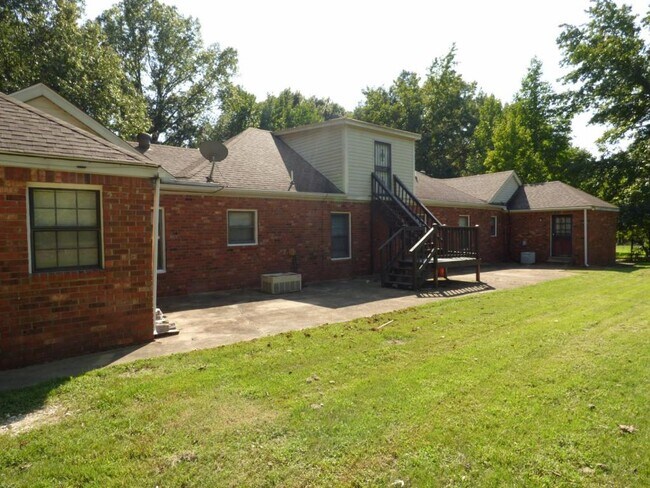 Foto del edificio - 7188 Pleasant Ridge Rd