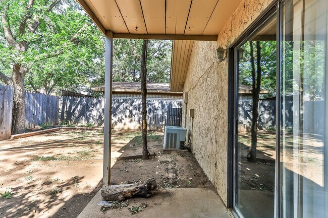 Building Photo - 3309 74th St
