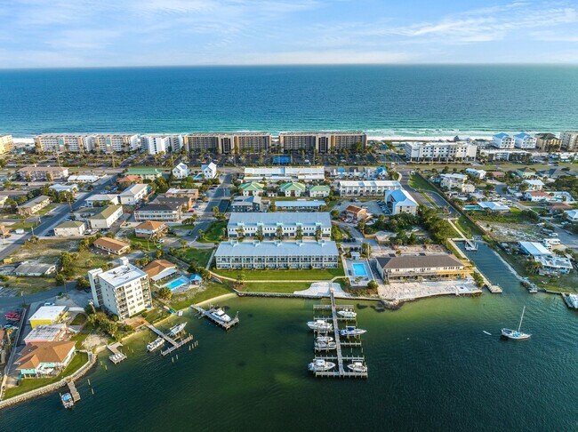 Foto del edificio - Luxury Townhome! Ideal location!!