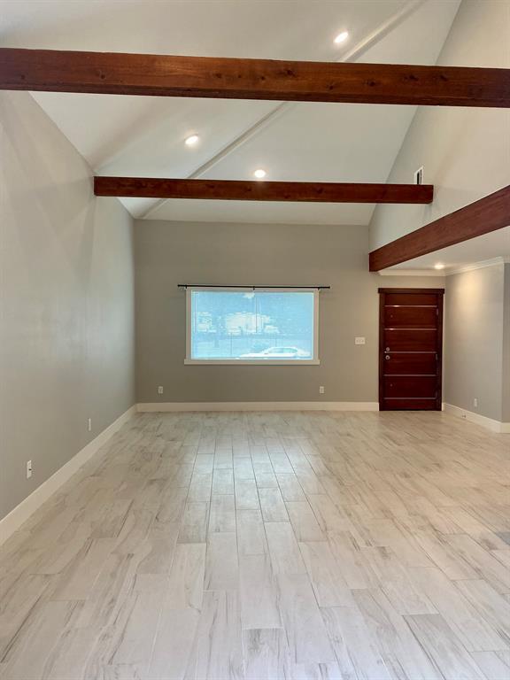 Foto del edificio - 9005 Sharpcrest St