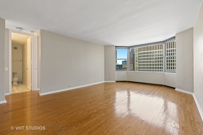 Building Photo - 535 N Michigan Ave