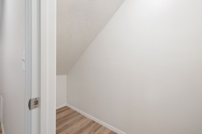 Foto del edificio - New Build- 2 Story Duplex in Westbury Gardens