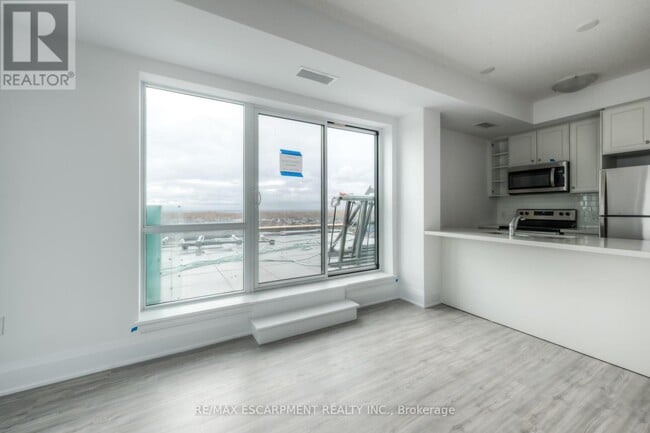 Photo du bâtiment - 450 Dundas St E