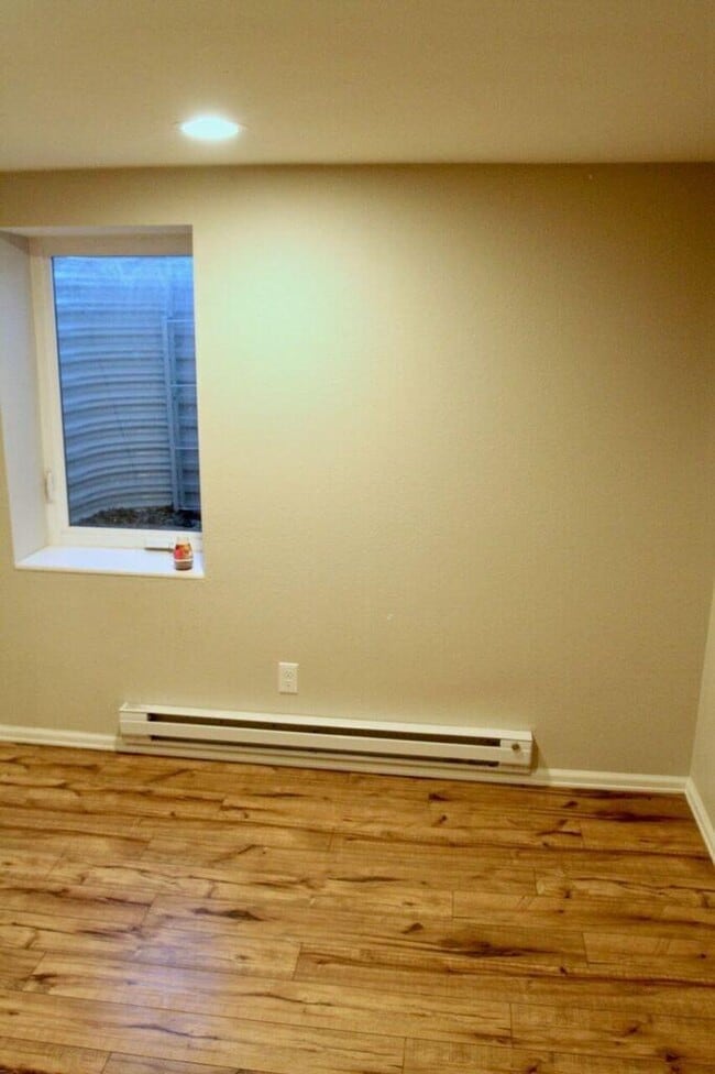 Foto del edificio - 810 E Lewis St