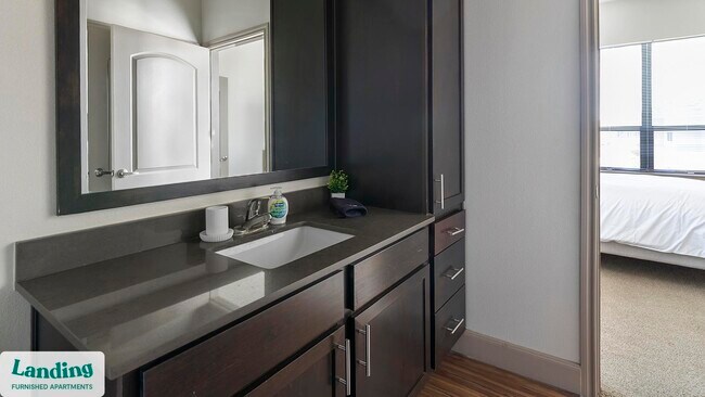 Foto del edificio - 24530 Gosling Rd